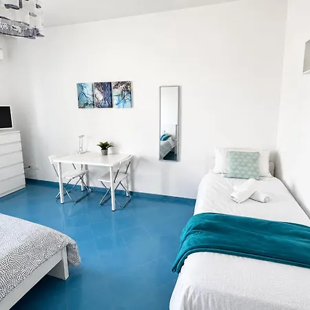 Daire Vista Mare, Netflix & Ac - Smeraldo Apartment *