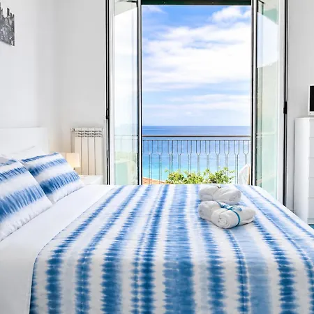 Vista Mare, Netflix & Ac - Smeraldo Apartment *